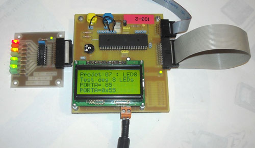 ATmega8535-70.jpg - 46 Ko